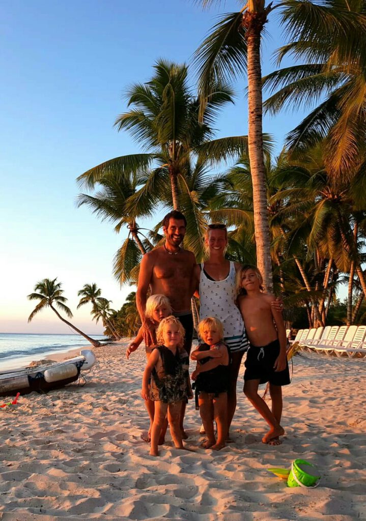 Sechs on the beach
